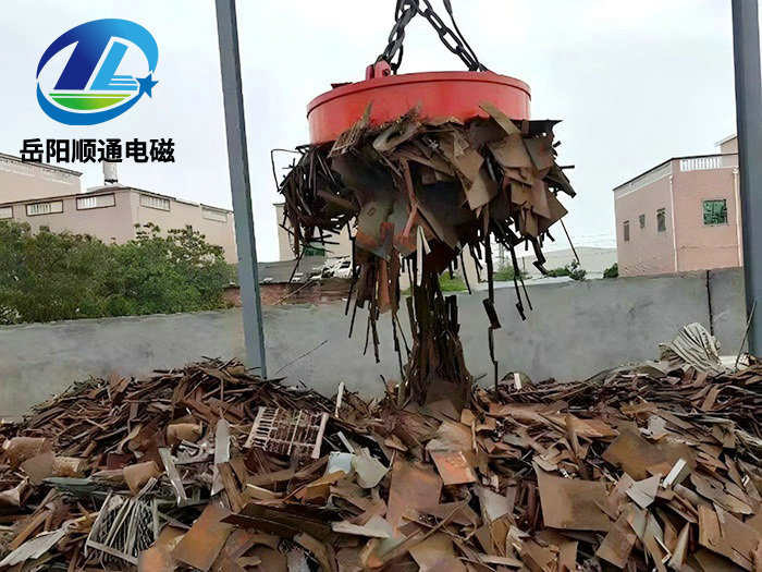 MW5系列吊運(yùn)廢鋼用起重電磁鐵